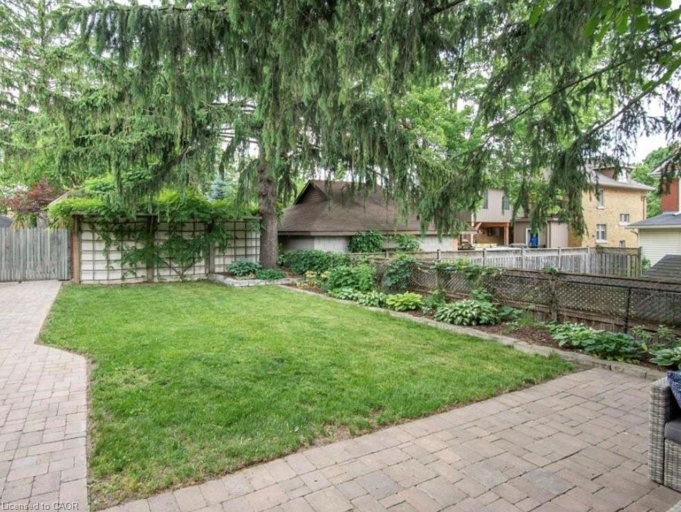 38 Highland Road W Property Photo 16