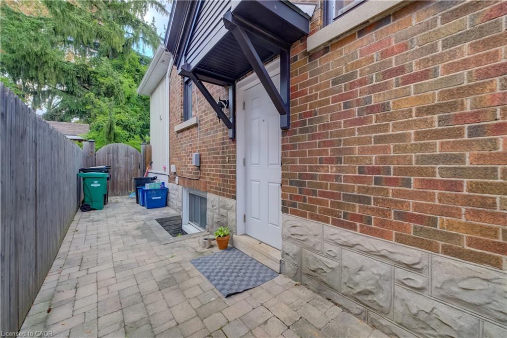 38 Highland Road W Property Photo 18