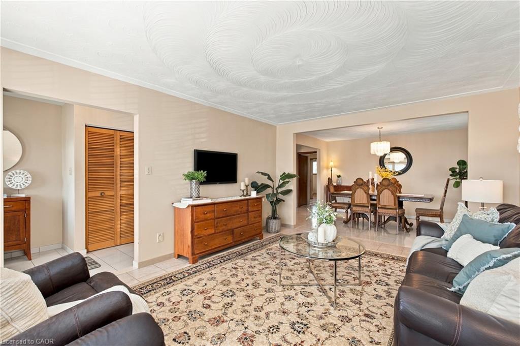 79 Oakland Drive Property Photo 9