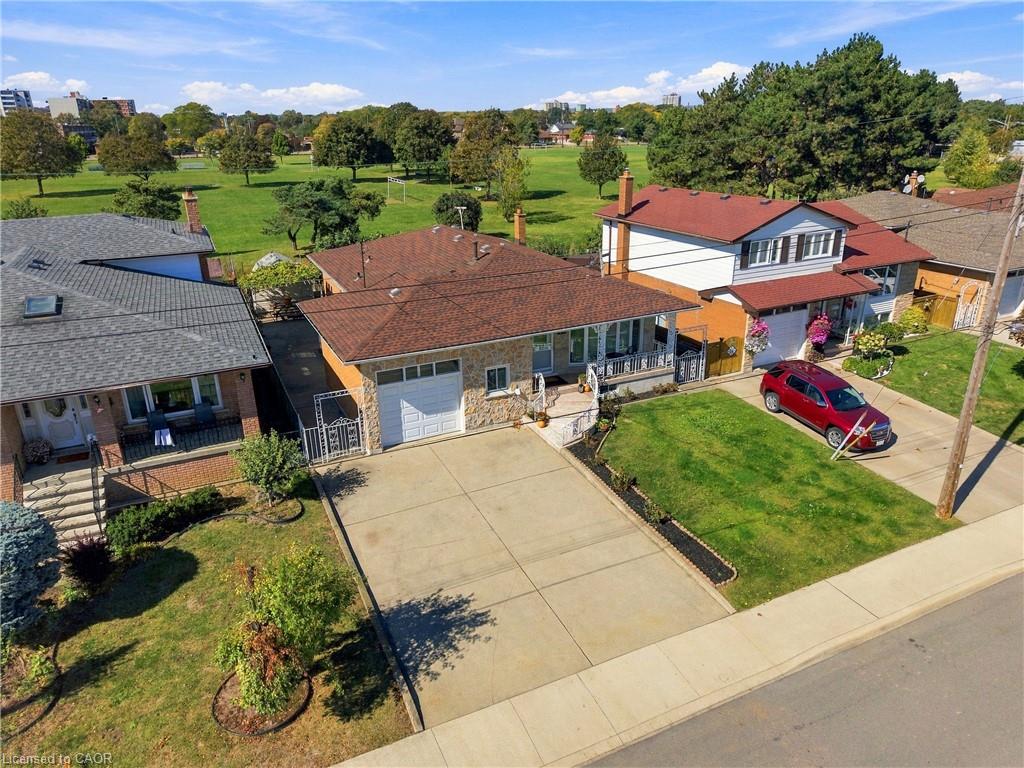 79 Oakland Drive Property Photo 36