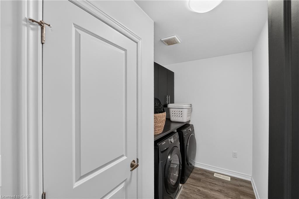 4069 Brock Street Property Photo 27