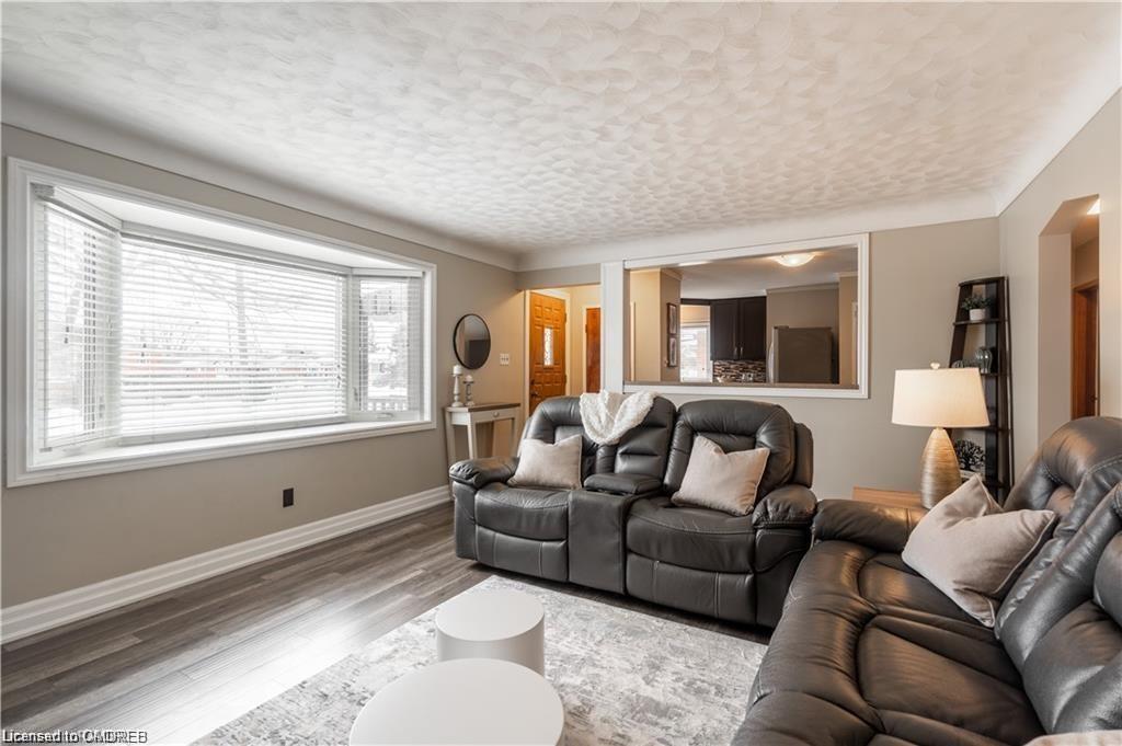 22 Fernwood Crescent Property Photo 4