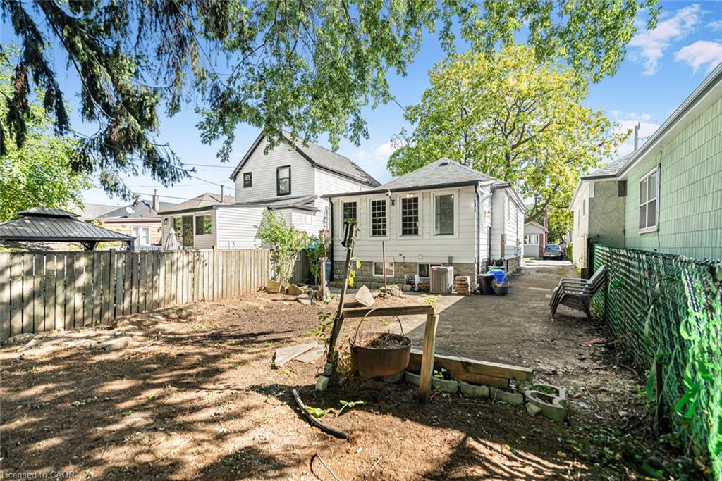 29 Wexford Avenue N Property Photo 41
