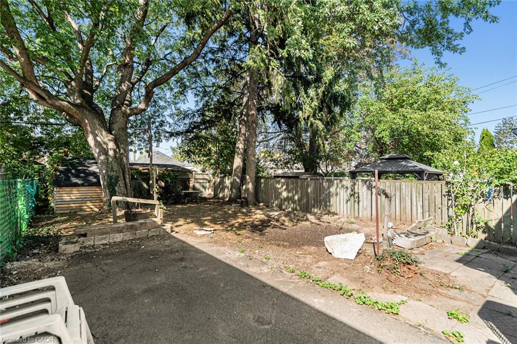 29 Wexford Avenue N Property Photo 43