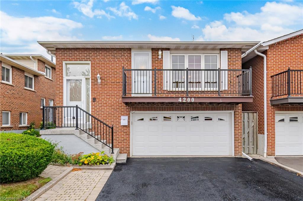 4200 Greybrook Crescent Property Photo 2