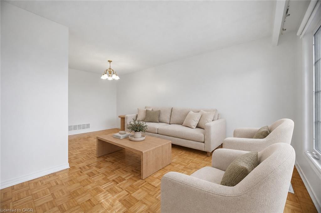 4200 Greybrook Crescent Property Photo 6