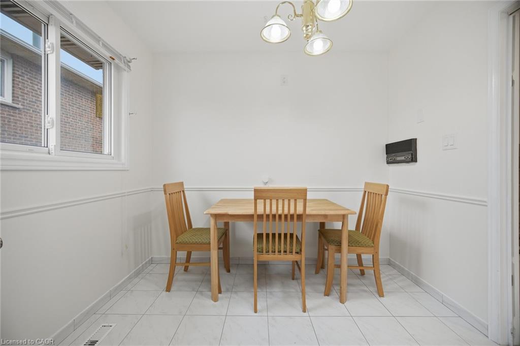 4200 Greybrook Crescent Property Photo 11