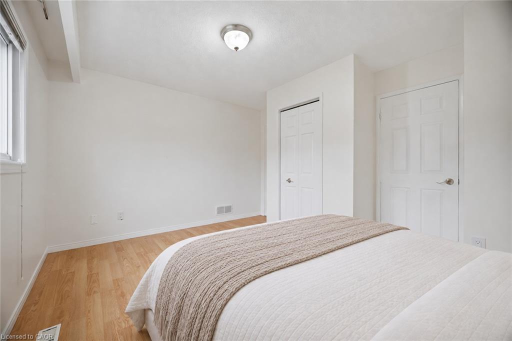 4200 Greybrook Crescent Property Photo 18