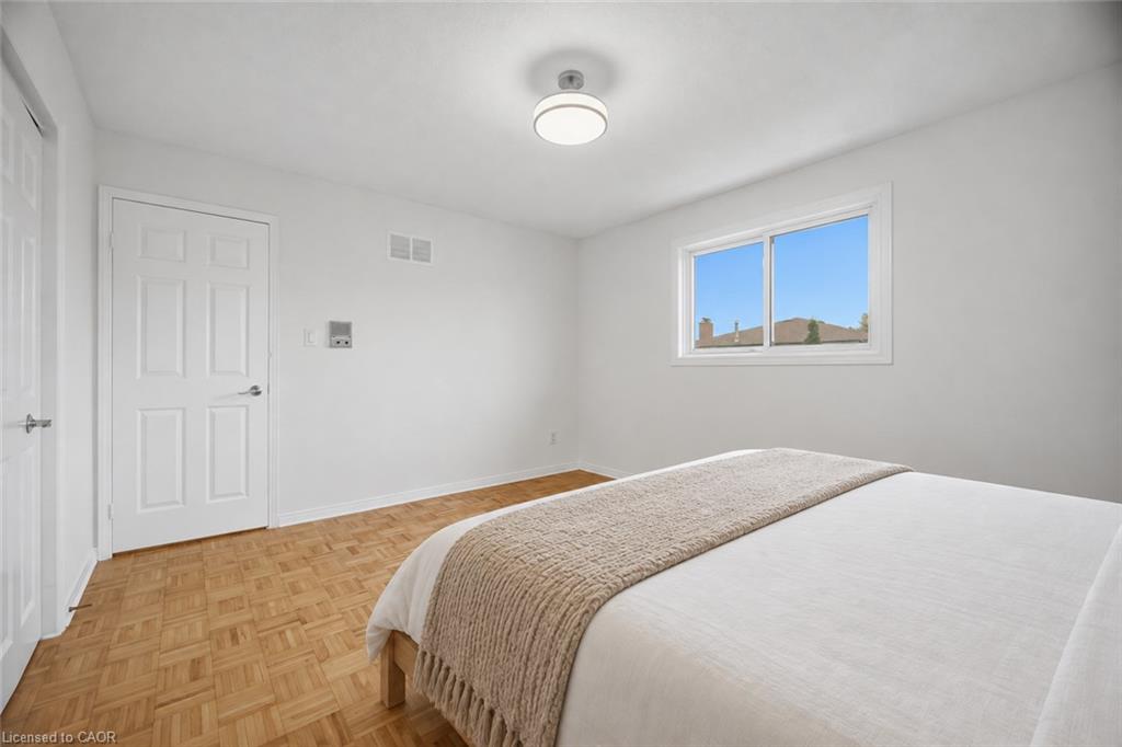 4200 Greybrook Crescent Property Photo 22