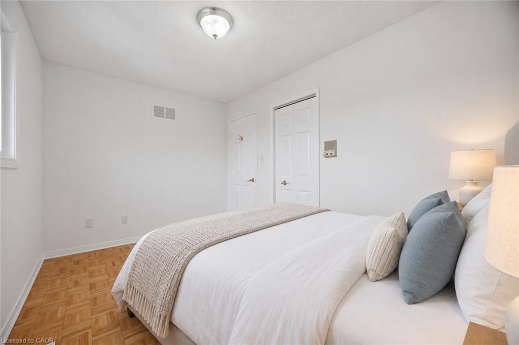 4200 Greybrook Crescent Property Photo 24