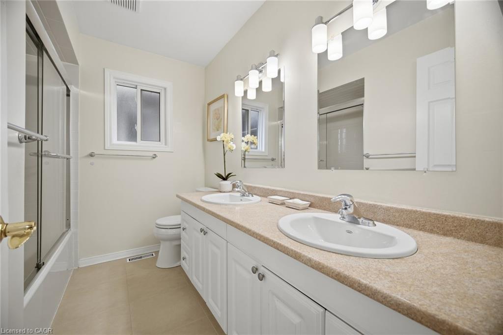 4200 Greybrook Crescent Property Photo 27