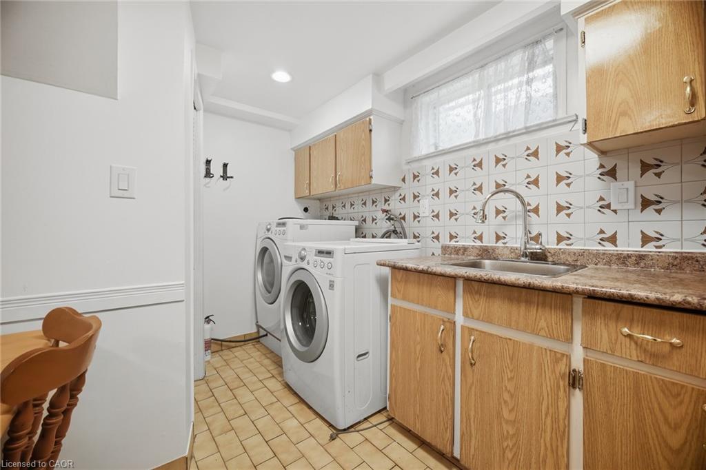 4200 Greybrook Crescent Property Photo 37