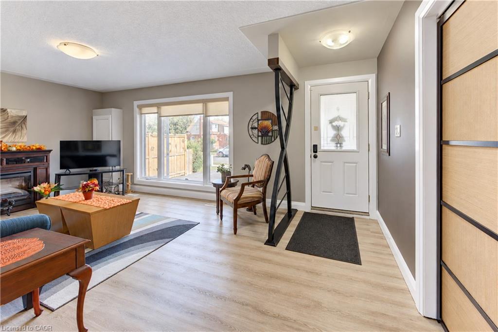 87 Bond Street Property Photo 6