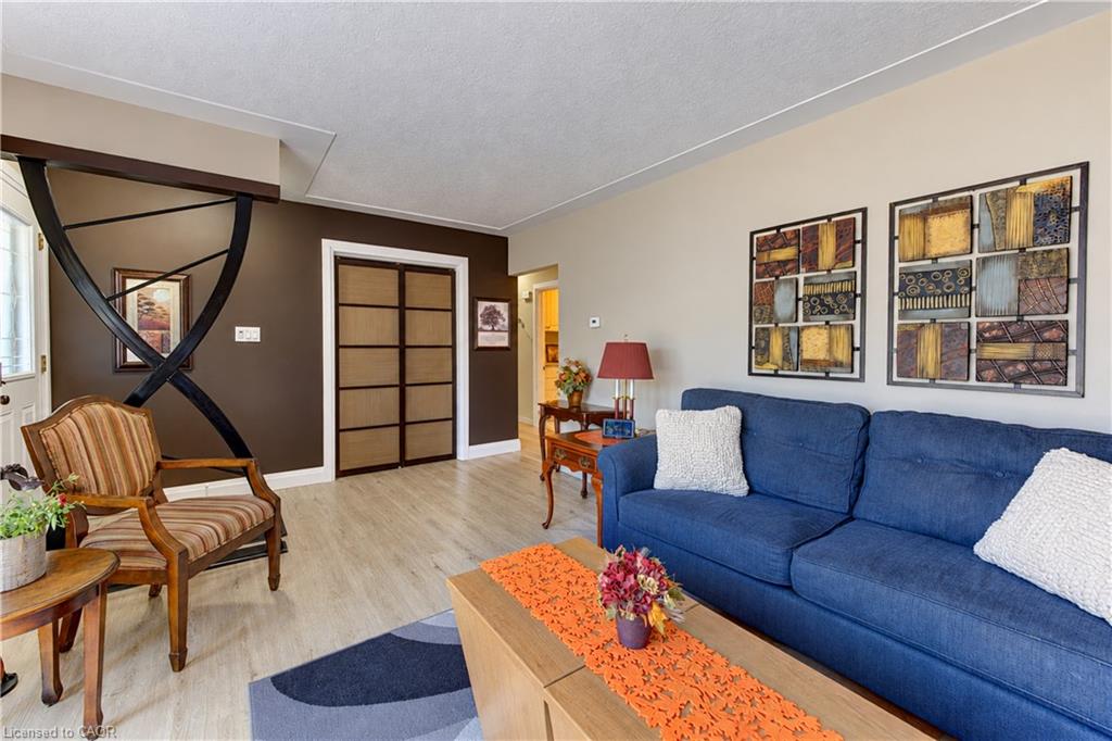 87 Bond Street Property Photo 9