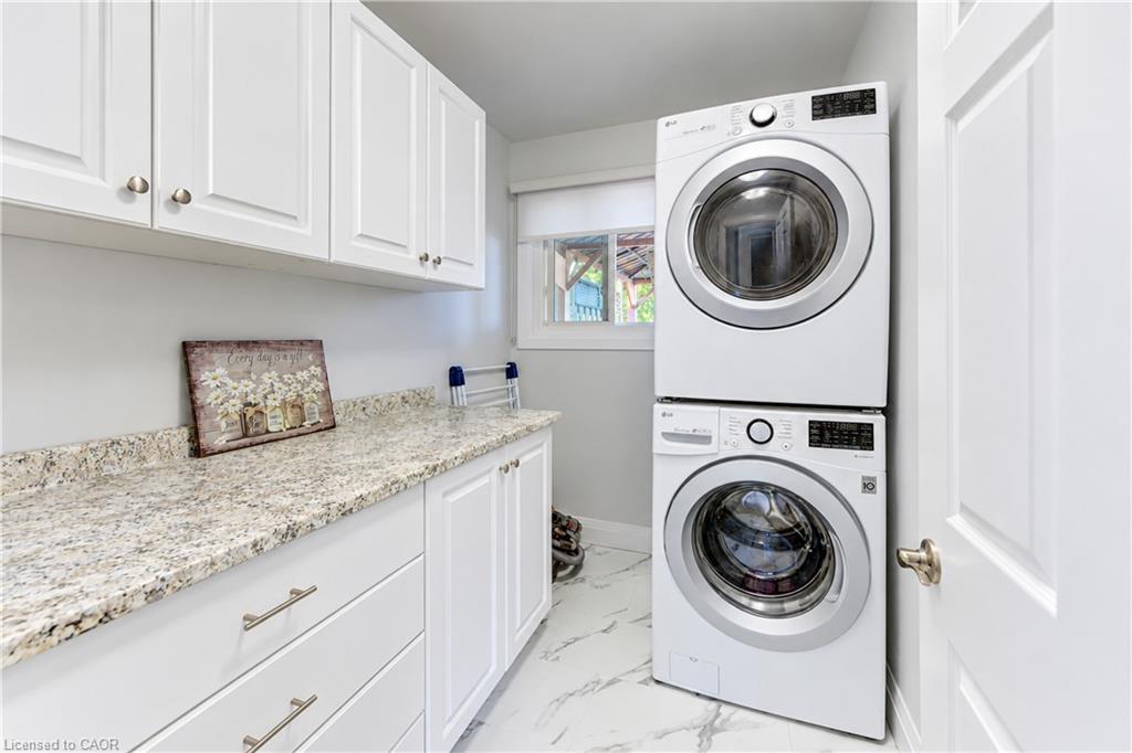 87 Bond Street Property Photo 18