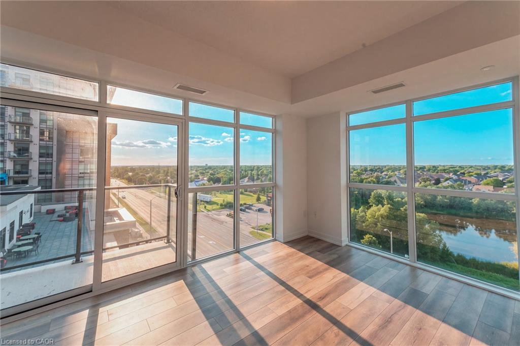 702-470 Dundas Street E Property Photo 2