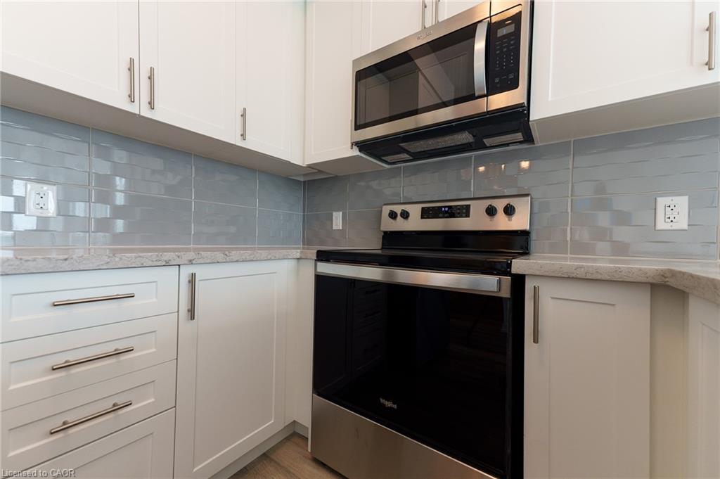 702-470 Dundas Street E Property Photo 5