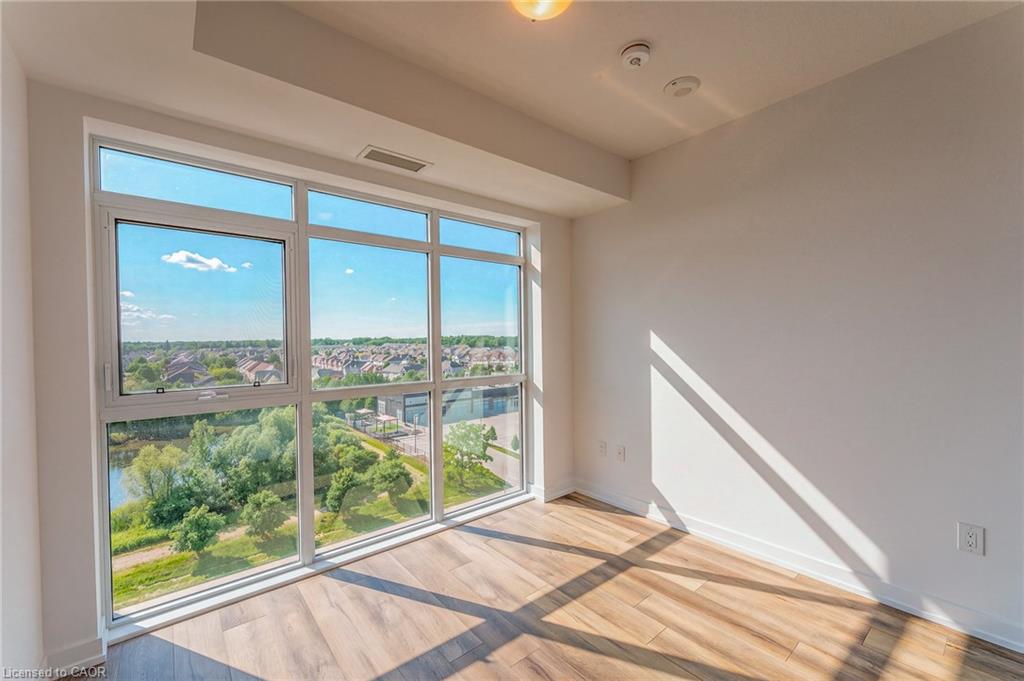 702-470 Dundas Street E Property Photo 9