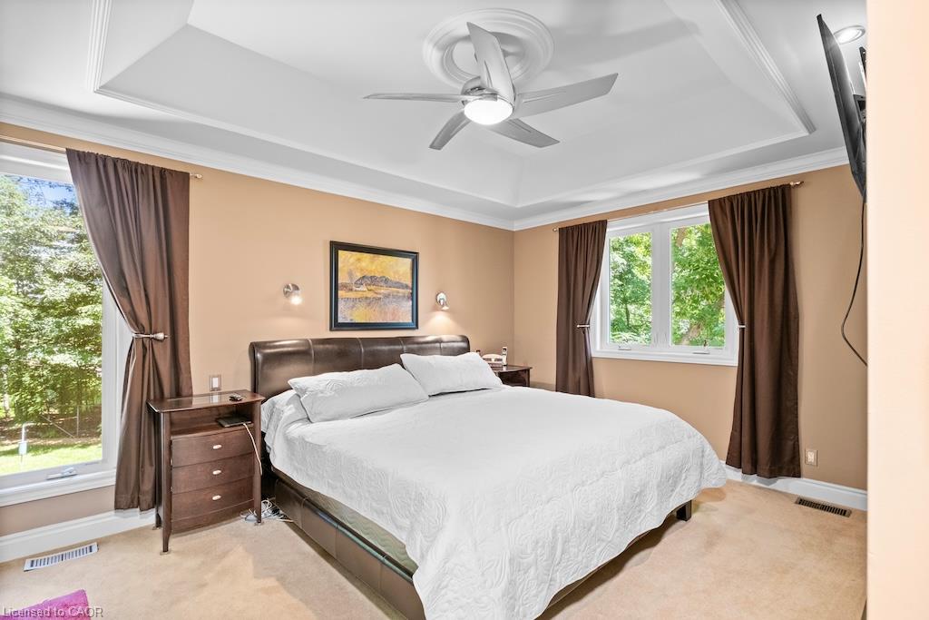 583 Stephens Crescent Property Photo 19