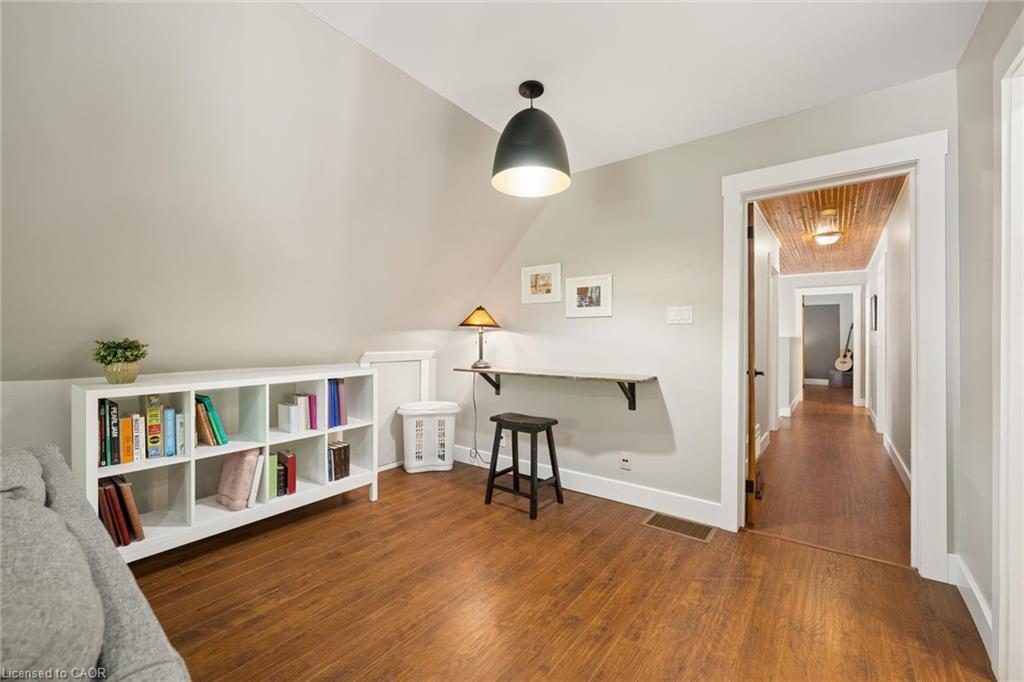 61 Spring Street Property Photo 40