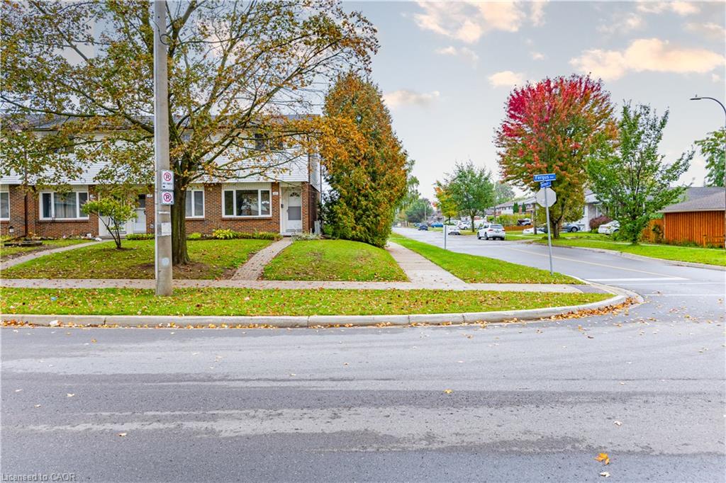 227 Fergus Avenue Property Photo 2