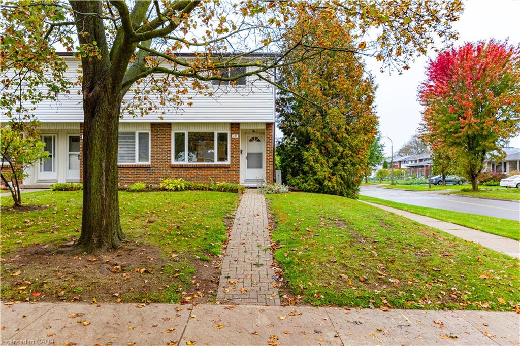 227 Fergus Avenue Property Photo 3
