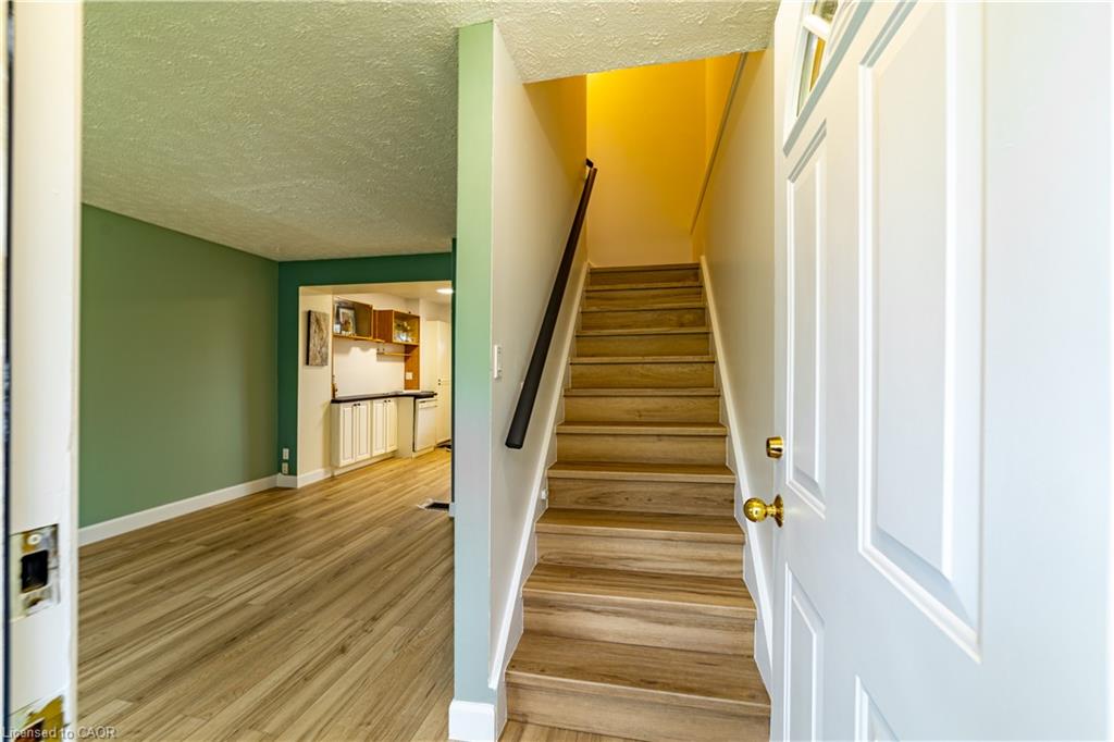 227 Fergus Avenue Property Photo 5