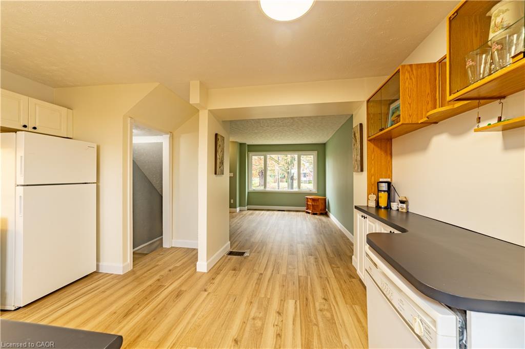 227 Fergus Avenue Property Photo 8