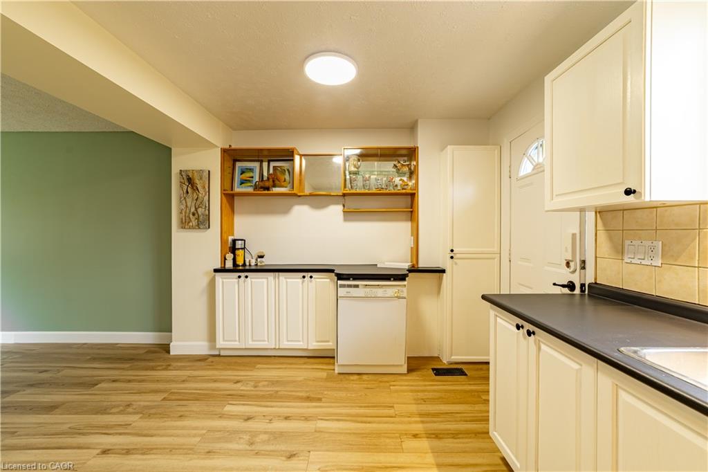 227 Fergus Avenue Property Photo 10