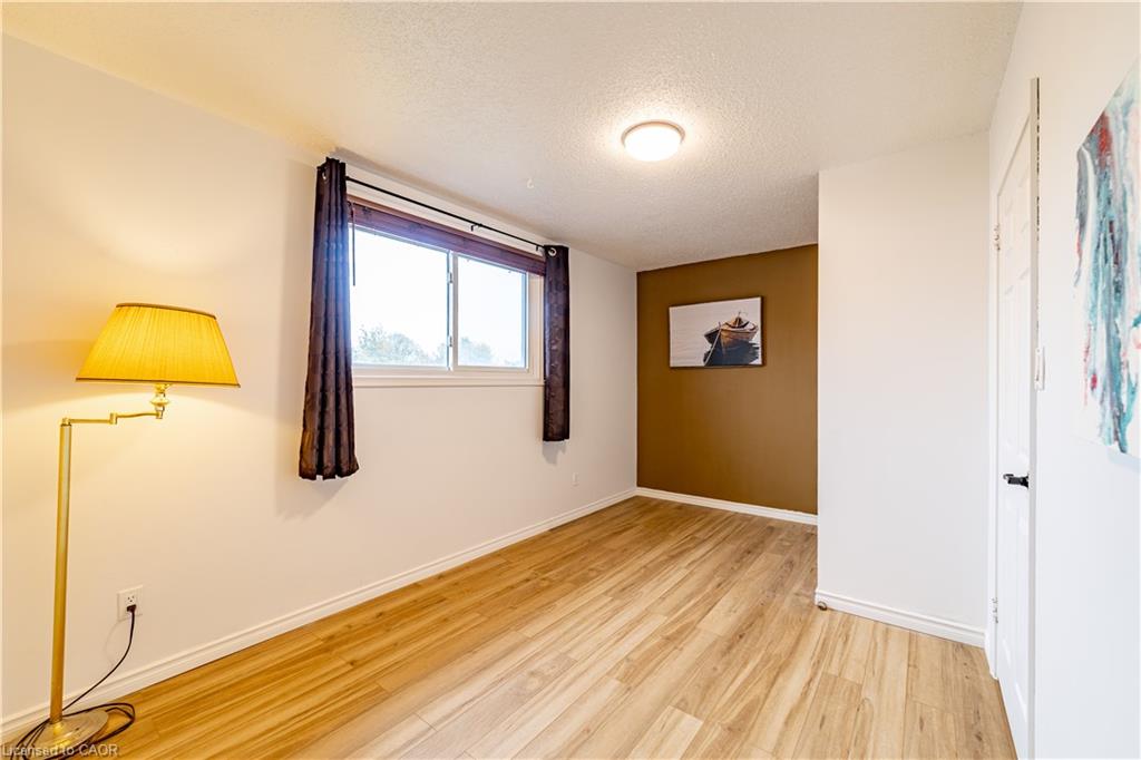 227 Fergus Avenue Property Photo 16
