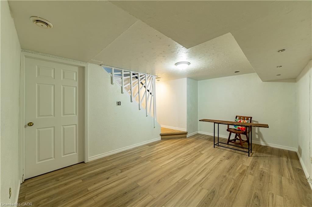 227 Fergus Avenue Property Photo 25