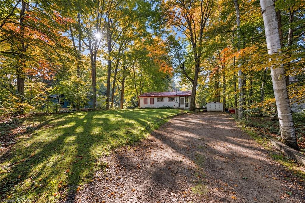 7465 East River Road Property Photo 2