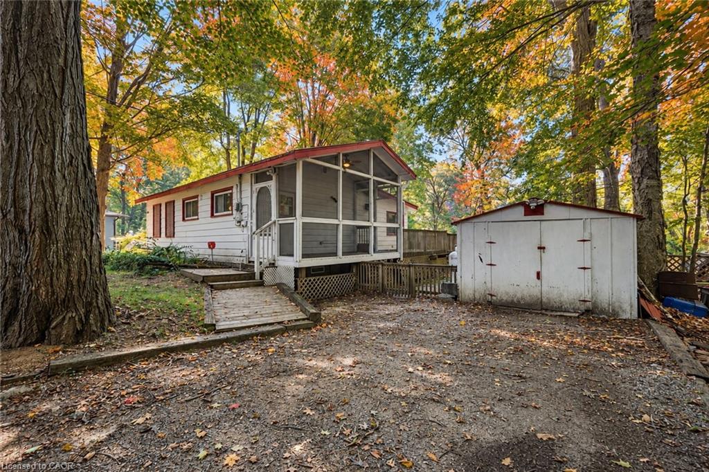7465 East River Road Property Photo 3