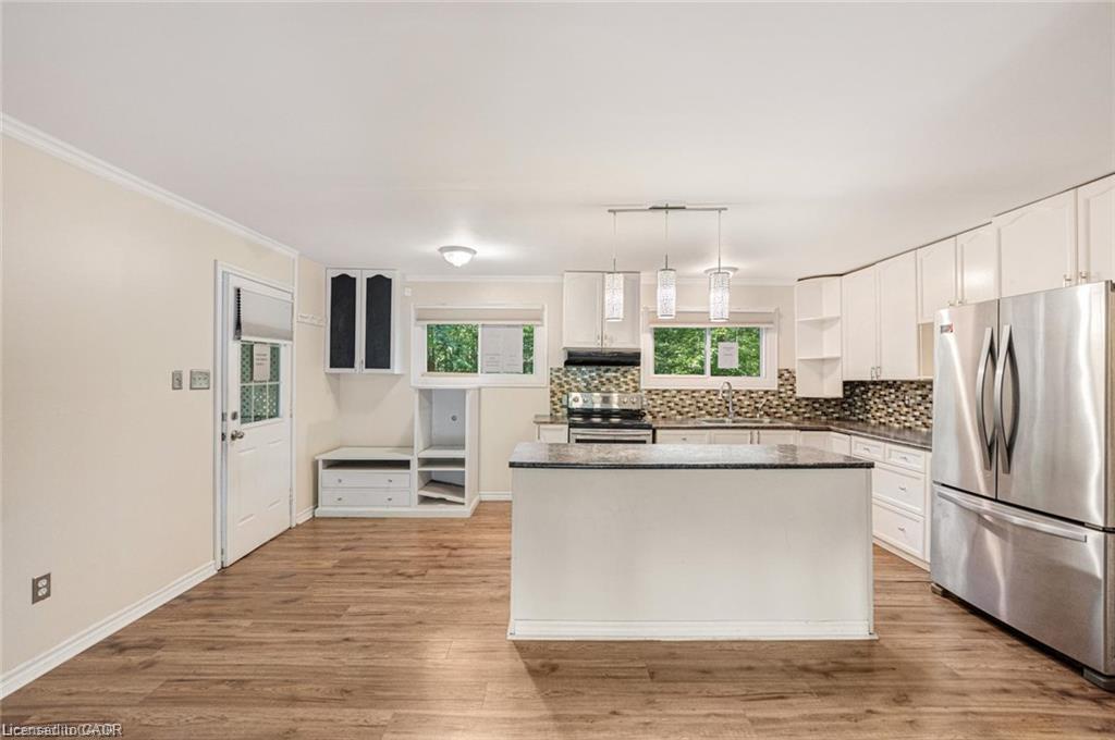 7465 East River Road Property Photo 10