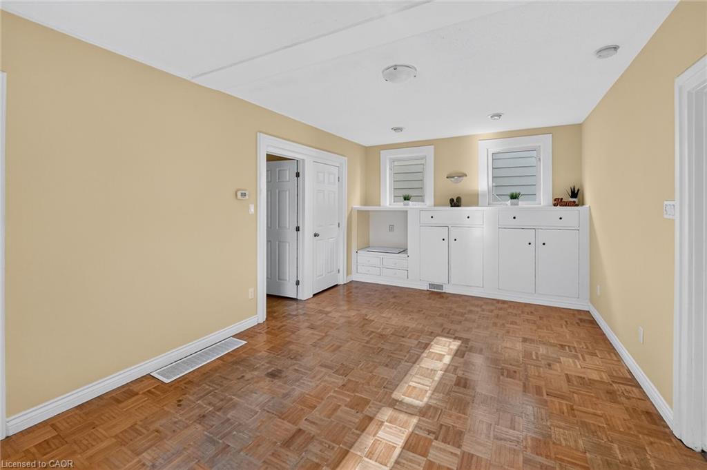 15 Adelaide Street Property Photo 9