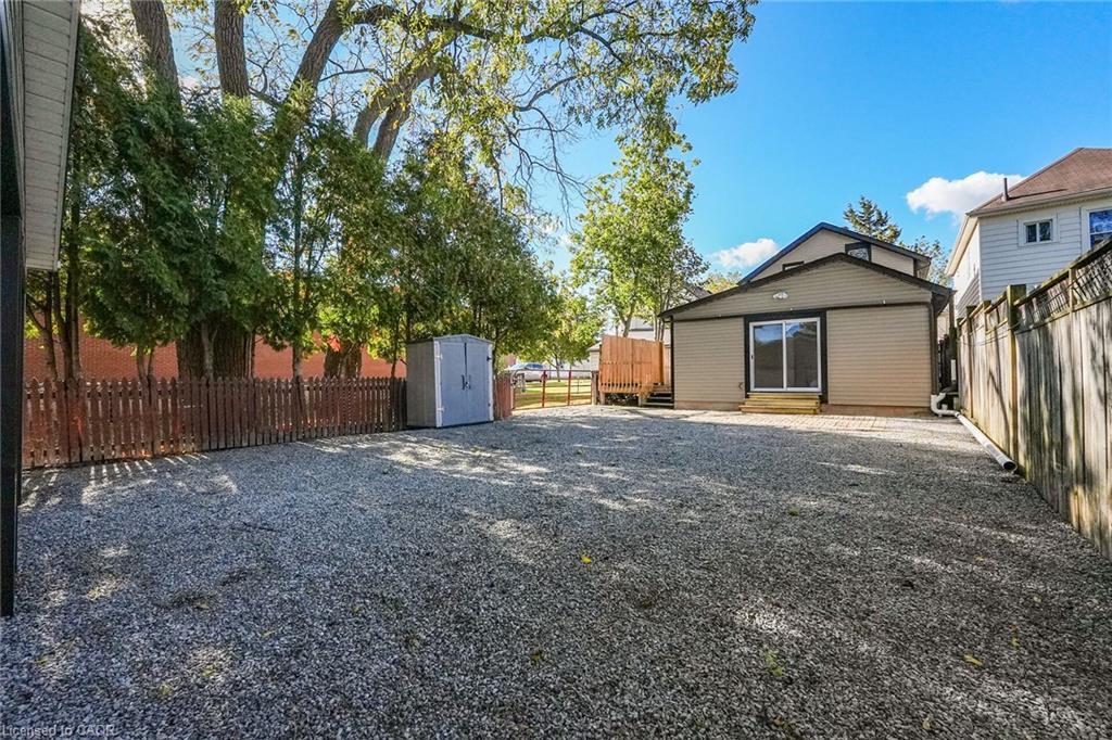 15 Adelaide Street Property Photo 22