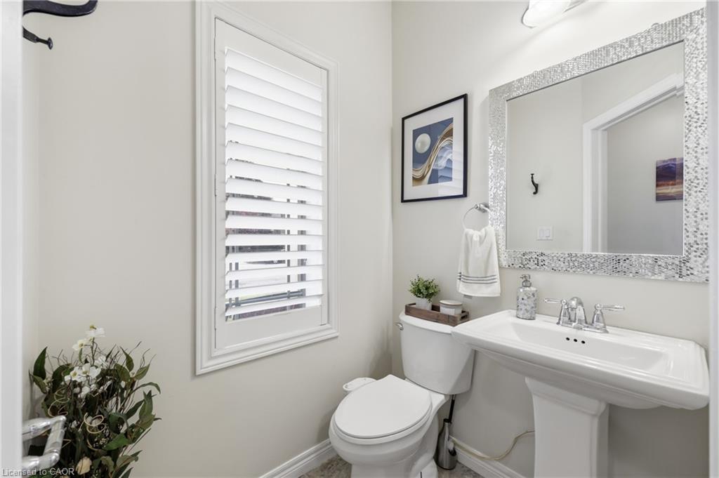 665 Greenhill Avenue Property Photo 7