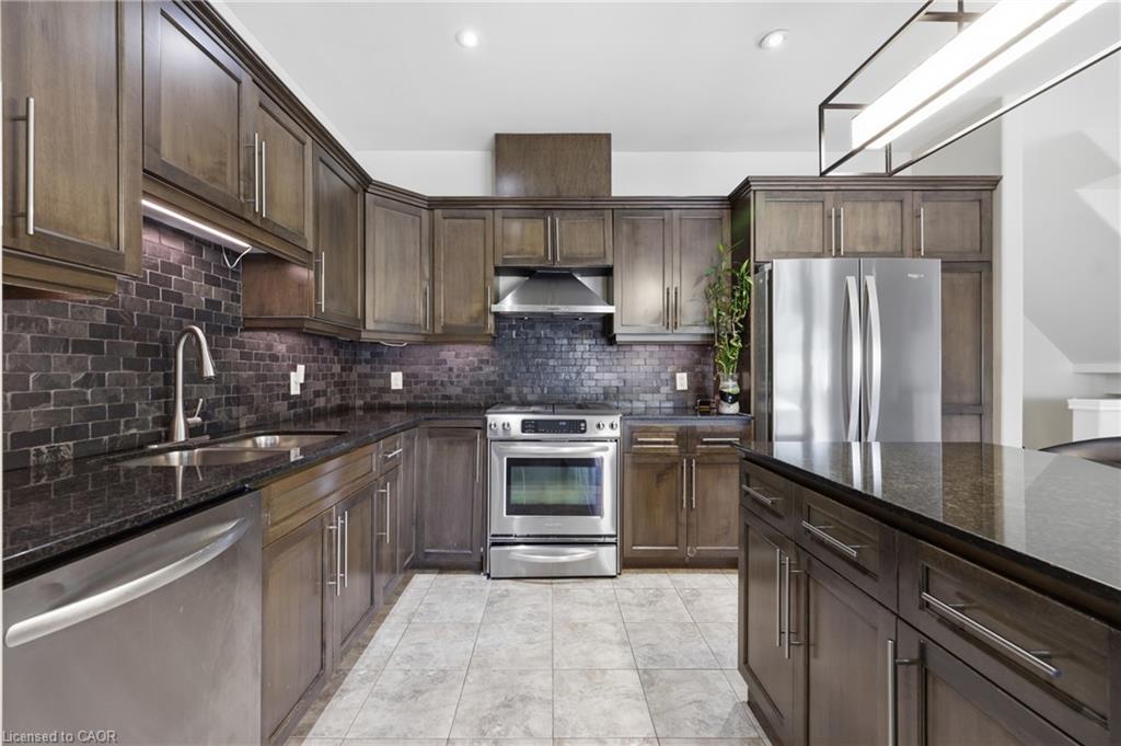 665 Greenhill Avenue Property Photo 10