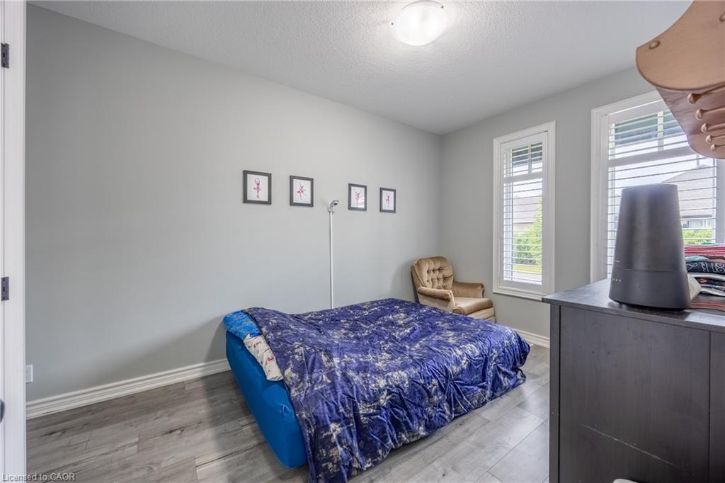 17-24 Craddock Boulevard Property Photo 7