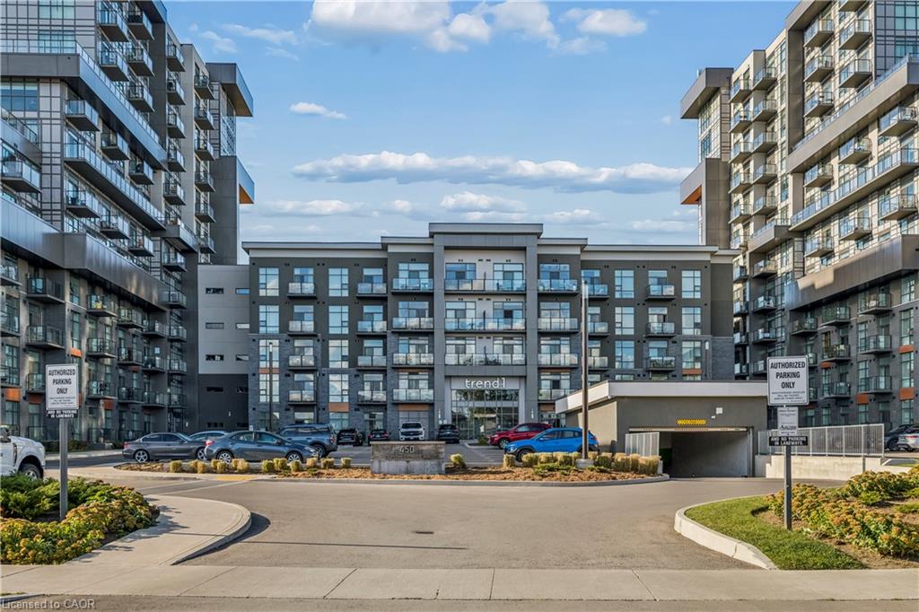 1005-450 Dundas Street E Property Photo 8