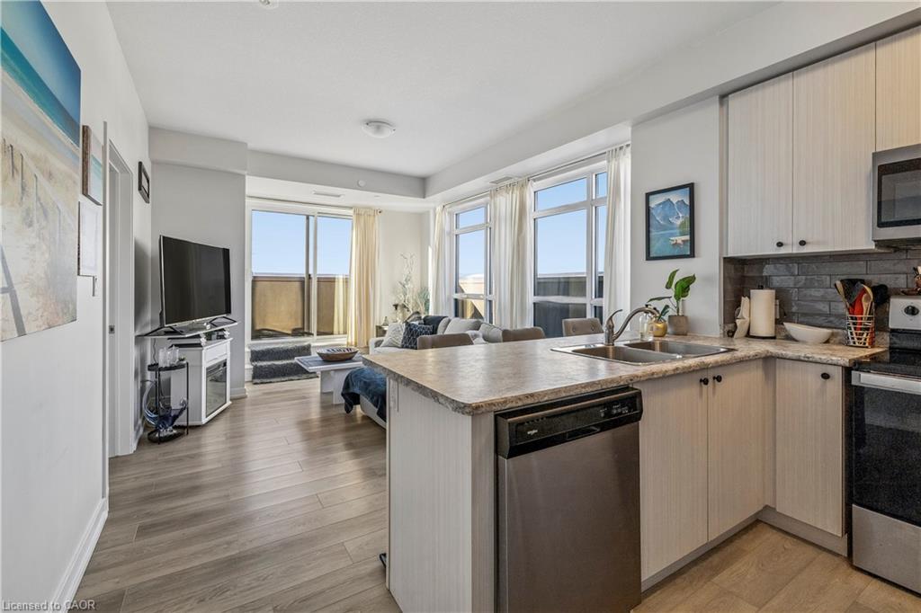 1005-450 Dundas Street E Property Photo 16