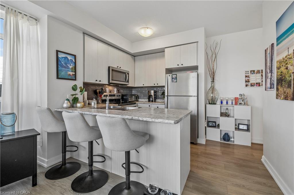 1005-450 Dundas Street E Property Photo 34