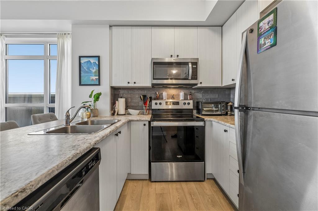 1005-450 Dundas Street E Property Photo 35