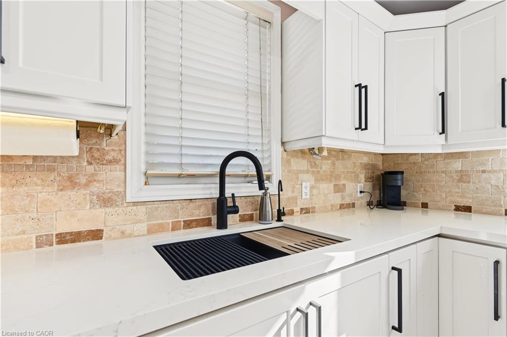 100 Montrose Avenue Property Photo 16