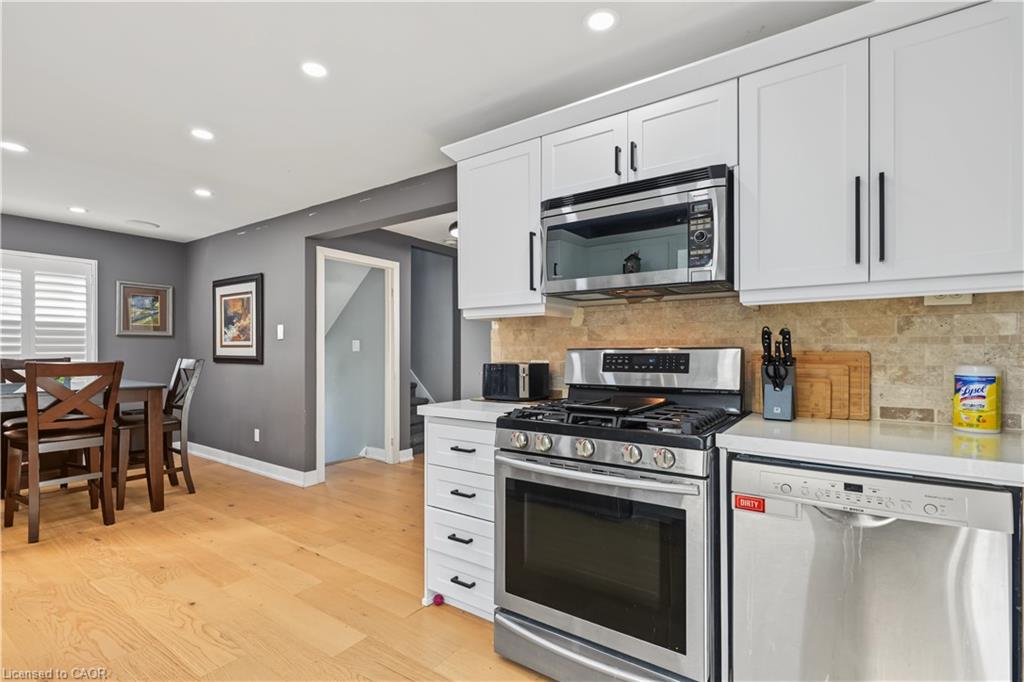 100 Montrose Avenue Property Photo 18