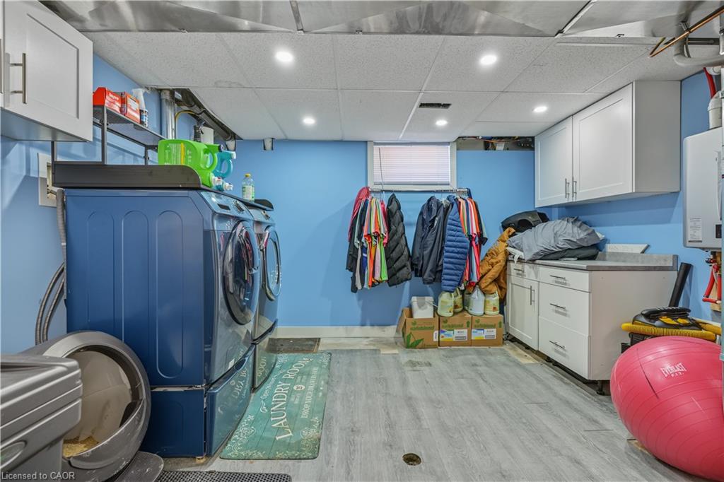 100 Montrose Avenue Property Photo 32