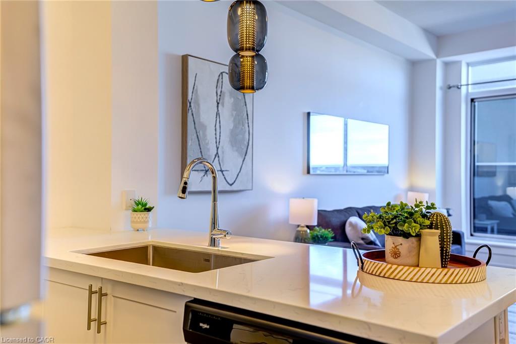 516-450 Dundas Street E Property Photo 11