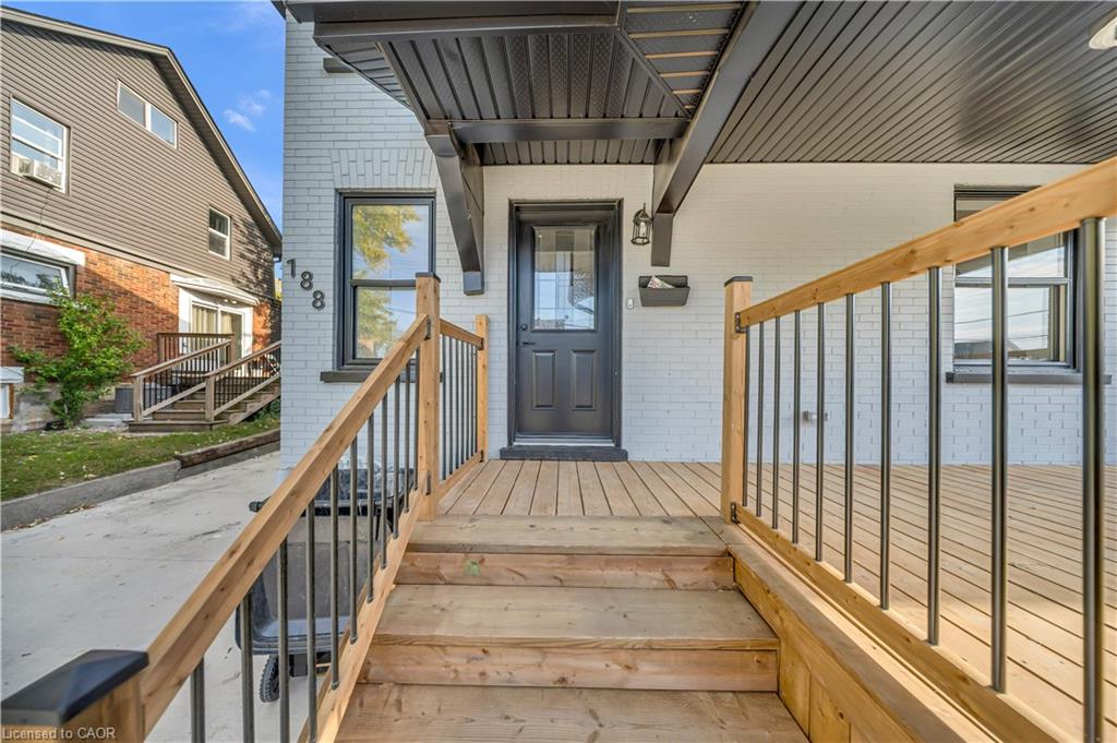 188 Courtland Avenue E Property Photo 3