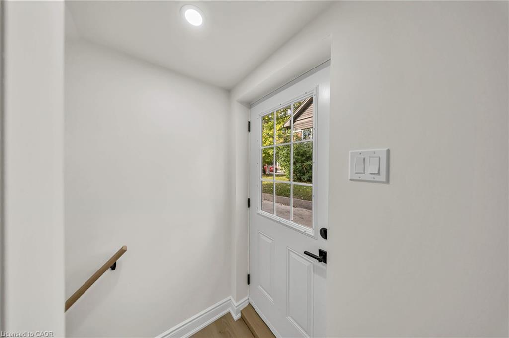 188 Courtland Avenue E Property Photo 28