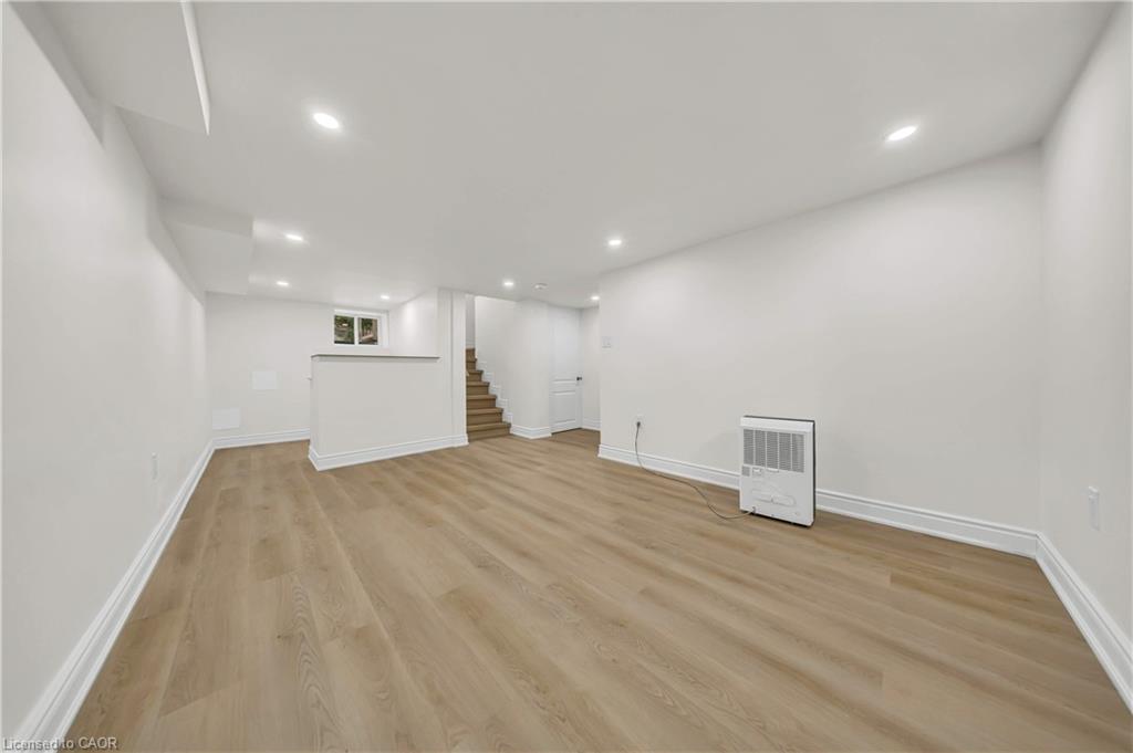 188 Courtland Avenue E Property Photo 30